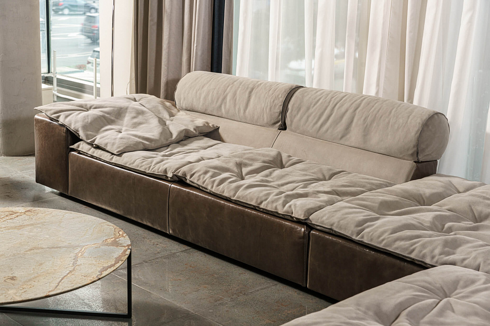 Диван Miami Roll от Baxter