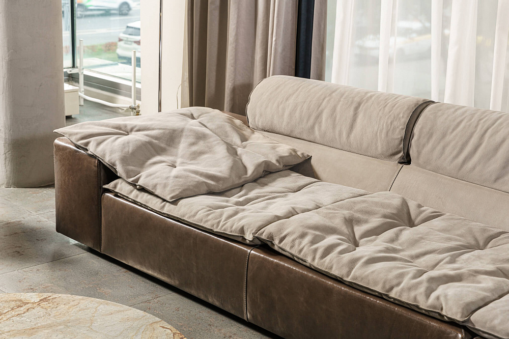 Диван Miami Roll от Baxter